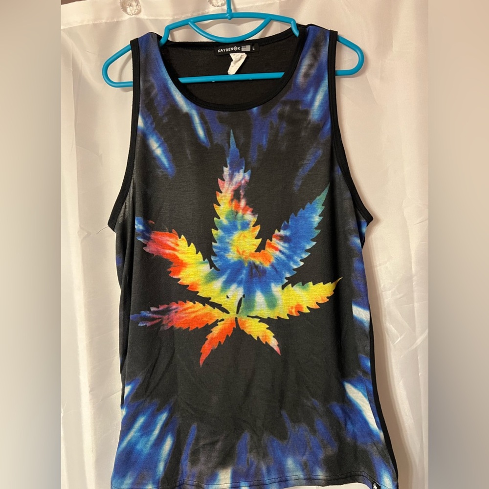 Kayden K men’s muscle / tank top. Size large. VG used condition